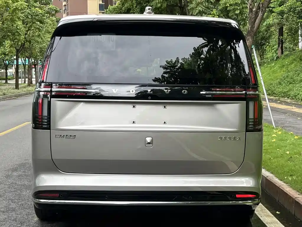 Volvo EM90 — миниатюра 5
