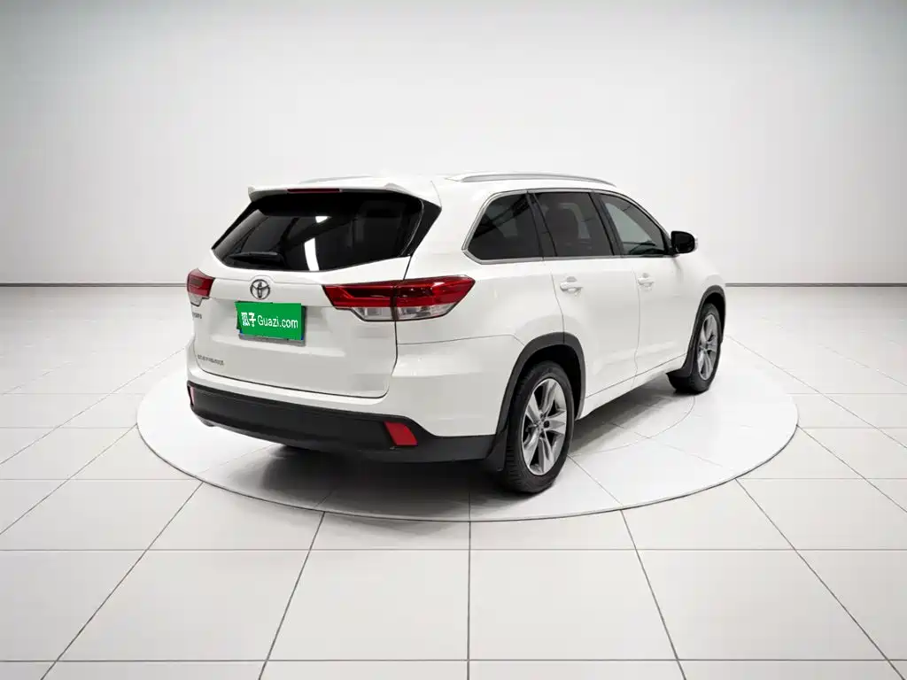 Toyota Highlander — миниатюра 6