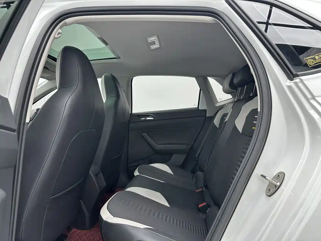 Volkswagen Polo — миниатюра 6
