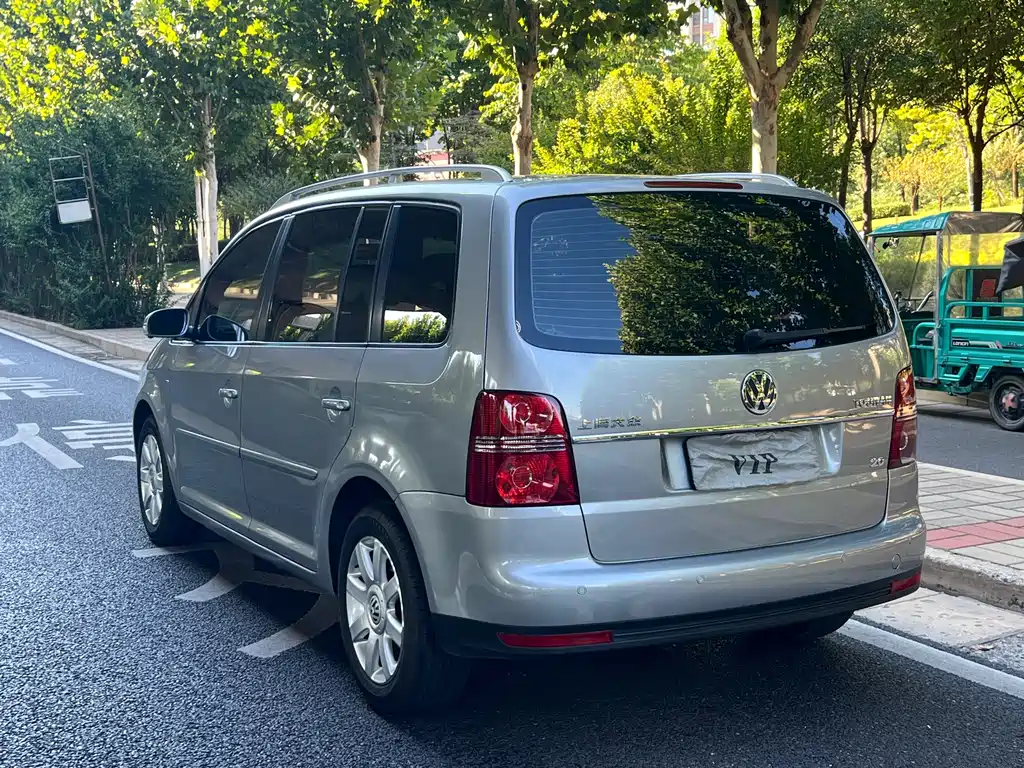 Volkswagen Touran — миниатюра 4