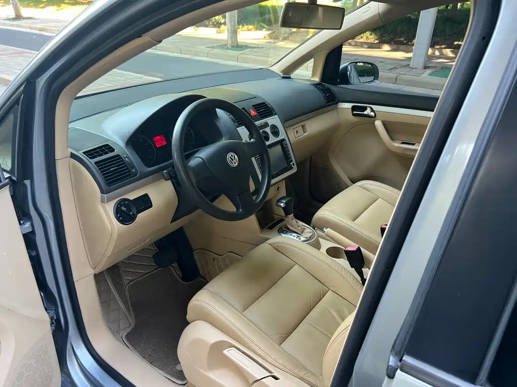 Volkswagen Touran — миниатюра 7