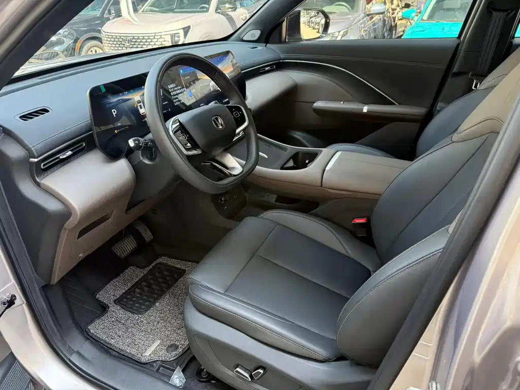 Changan CS55PLUS PHEV — миниатюра 4