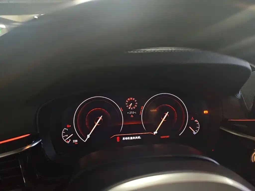 BMW 5 Series — миниатюра 8