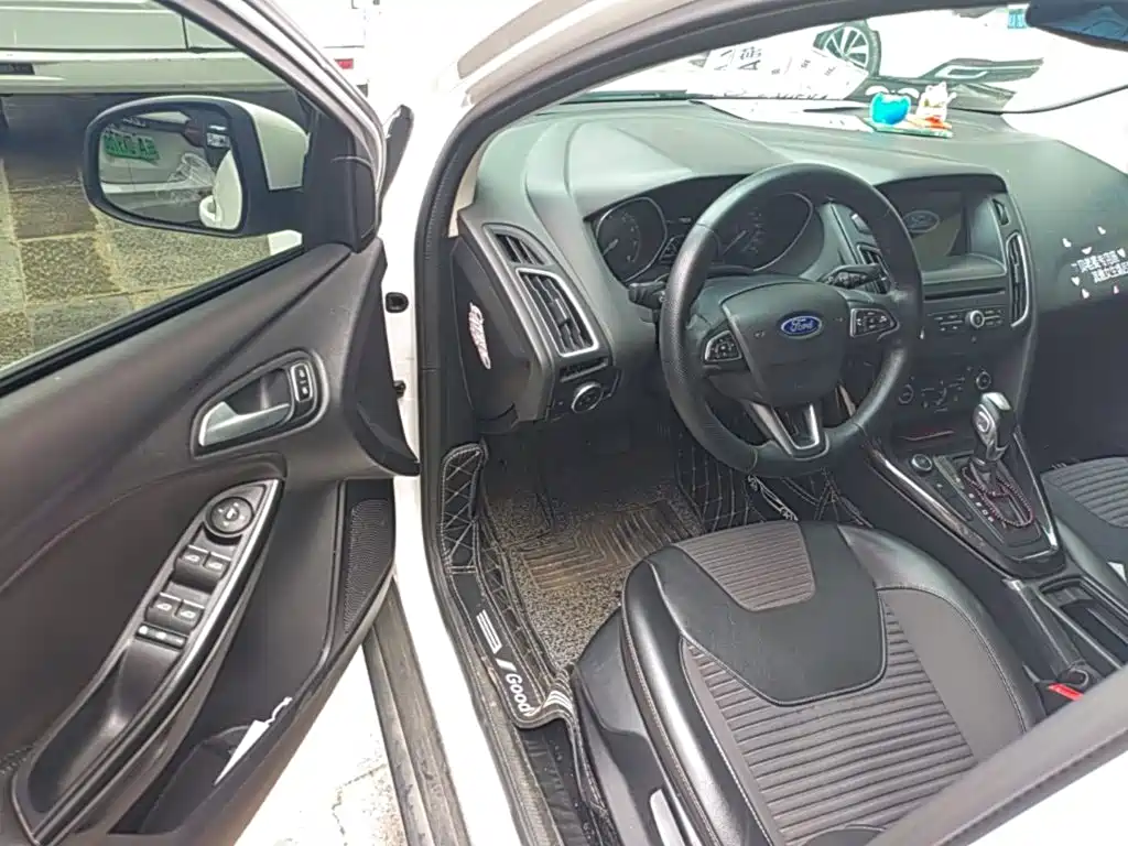 Ford Focus — миниатюра 16