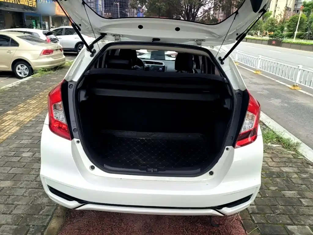 Honda Fit — миниатюра 19