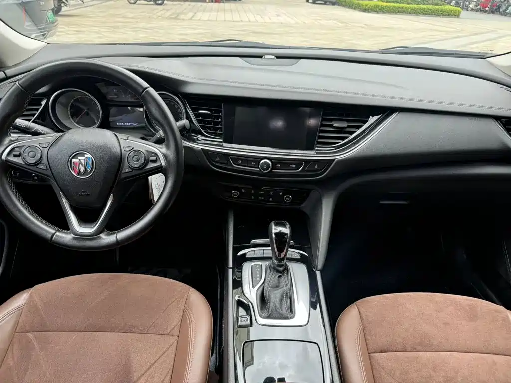 Buick Regal — миниатюра 6