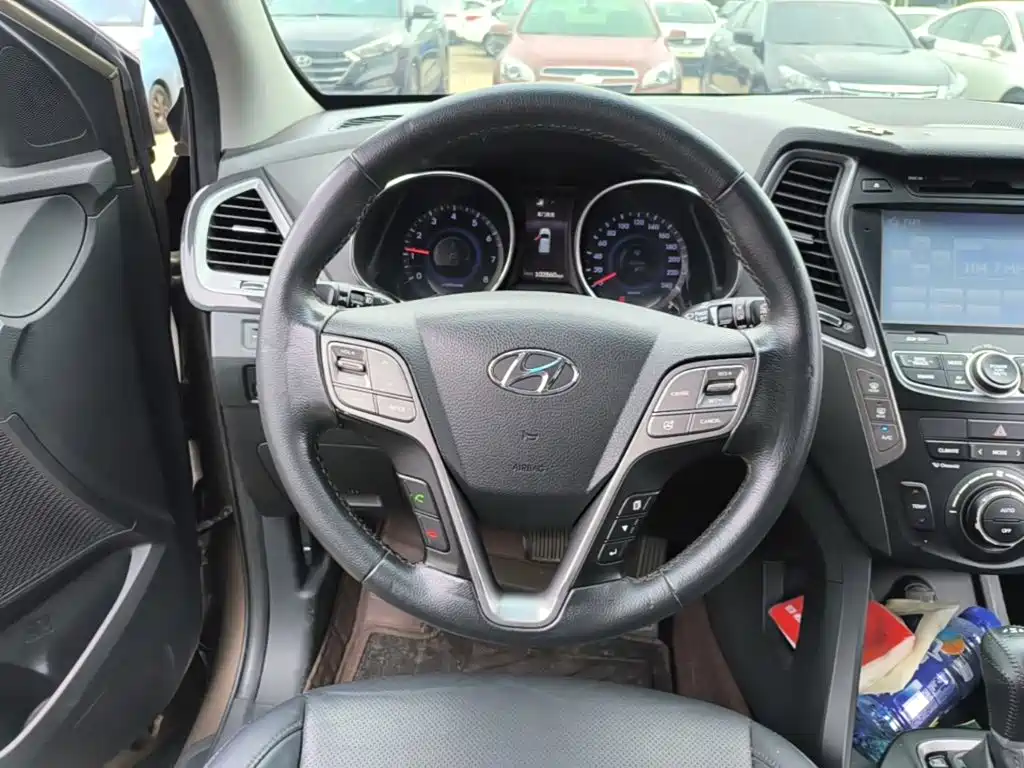 Hyundai Santa Fe — миниатюра 11