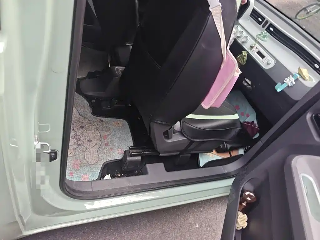 Wuling MINIEV — миниатюра 19