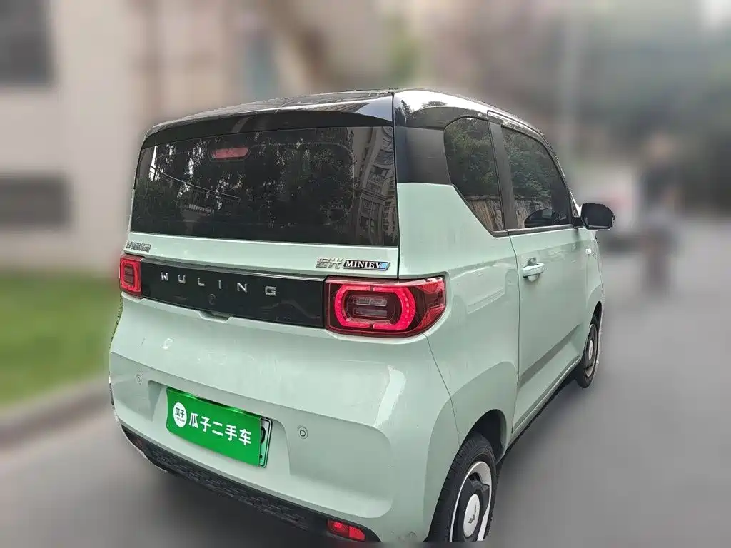 Wuling MINIEV — миниатюра 4