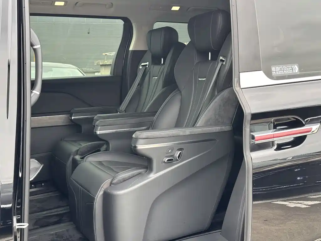 Hongqi Hongqi HQ9 PHEV — миниатюра 9