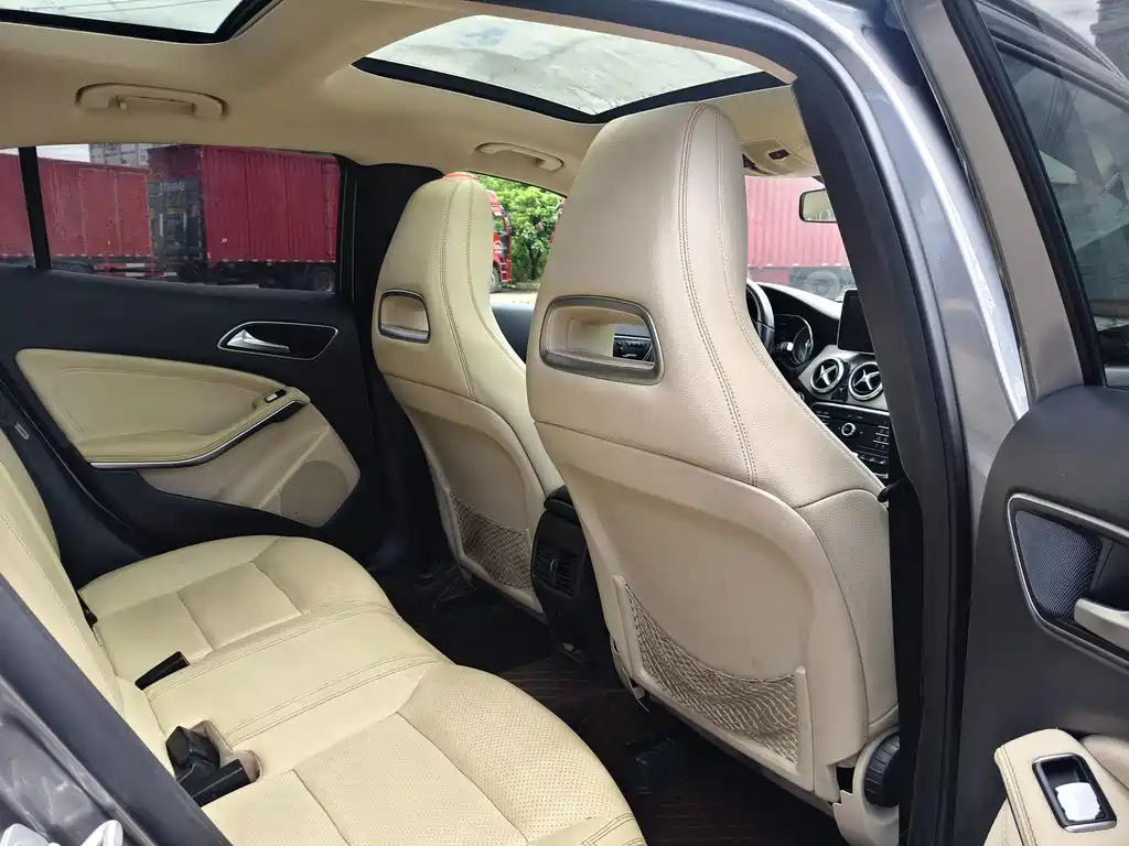 Mercedes-Benz GLA — миниатюра 11