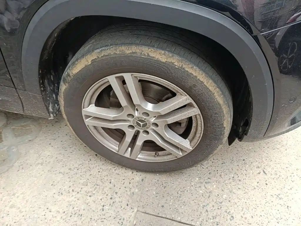 Mercedes-Benz GLB — миниатюра 8