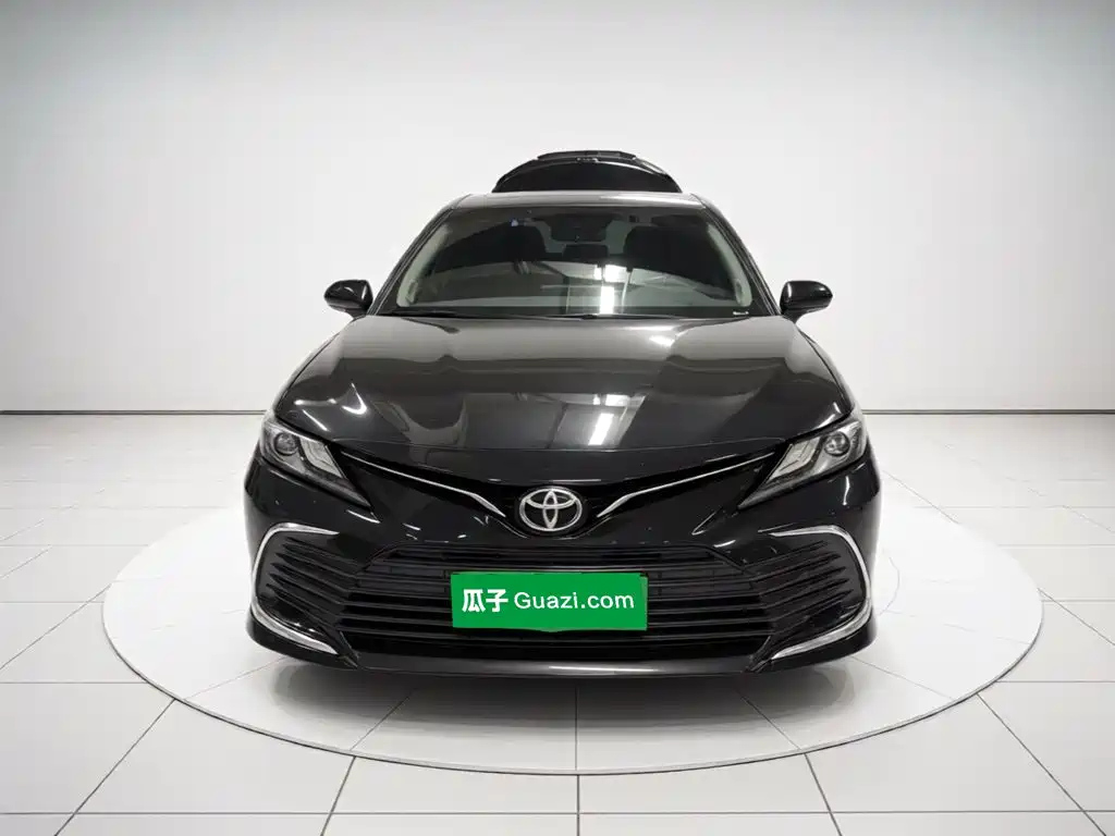 Toyota Camry — миниатюра 2