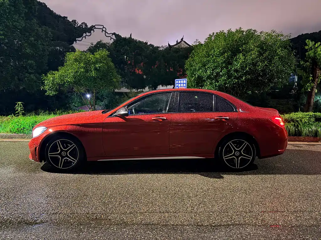 Mercedes-Benz C-Class — миниатюра 3