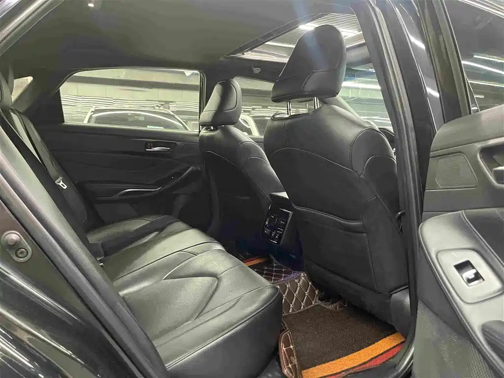 Toyota Avalon — миниатюра 10