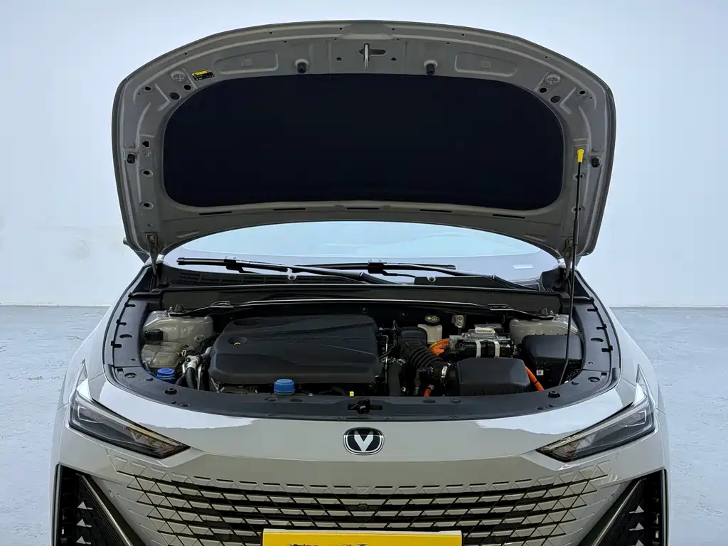 Changan UNI-V iDD — миниатюра 20