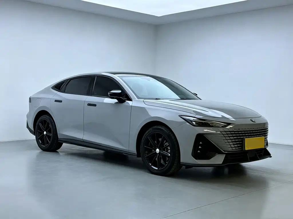 Changan UNI-V iDD — миниатюра 3