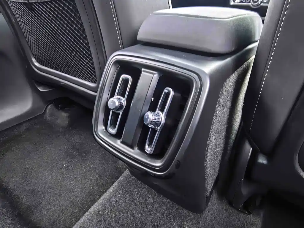 Volvo XC40 — миниатюра 14