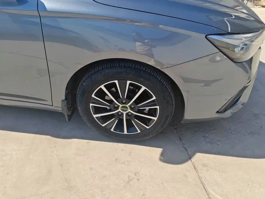 Roewe i5 — миниатюра 6