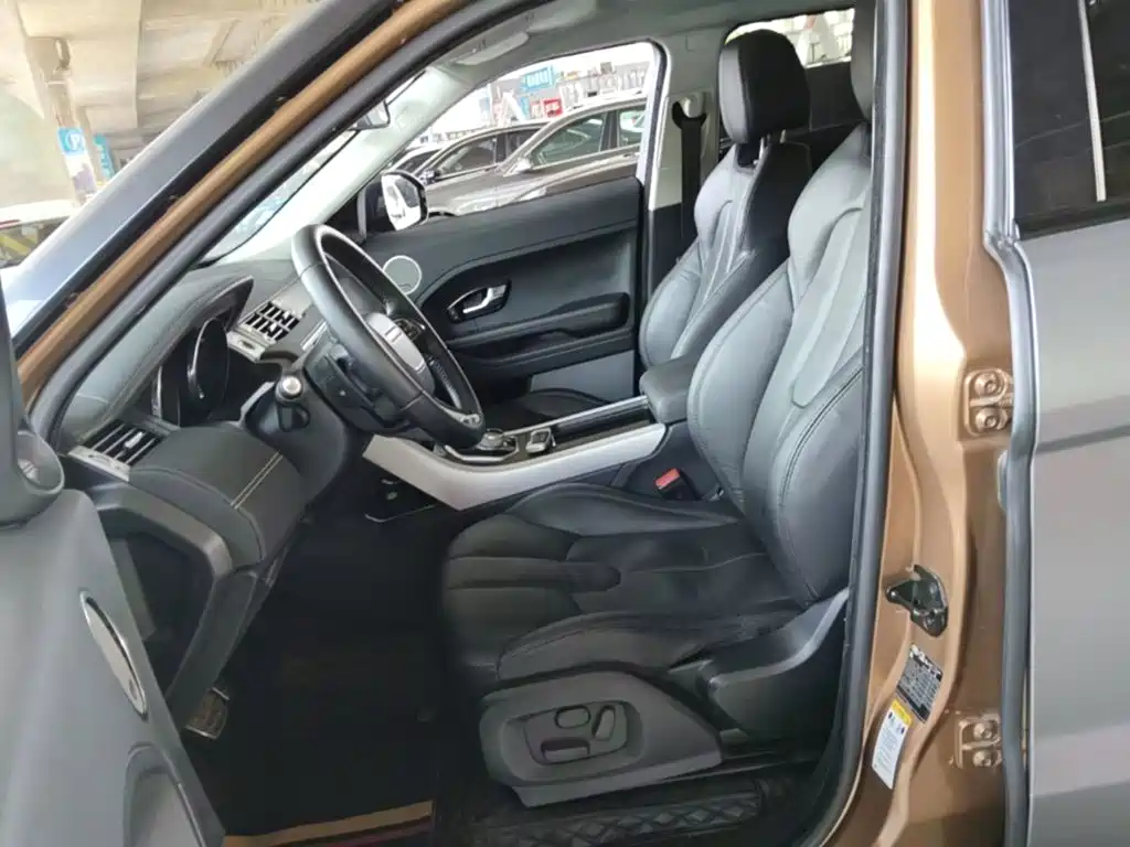 Land Rover Evoque (Import) — миниатюра 15
