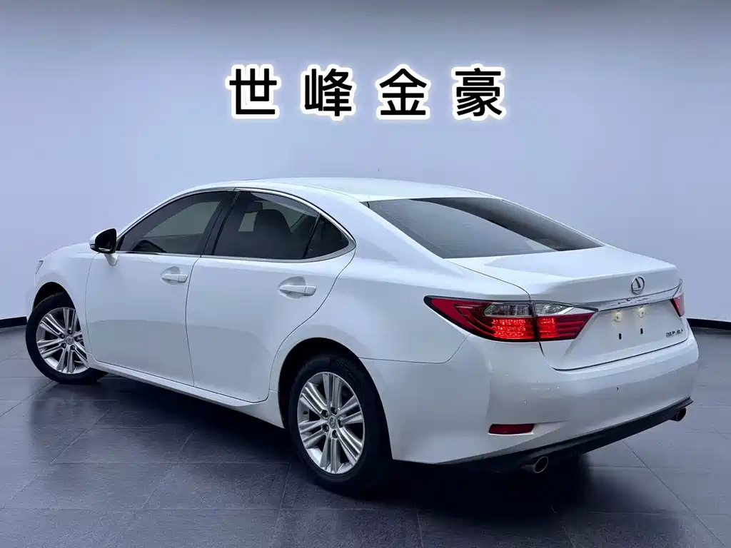 Lexus ES — миниатюра 22