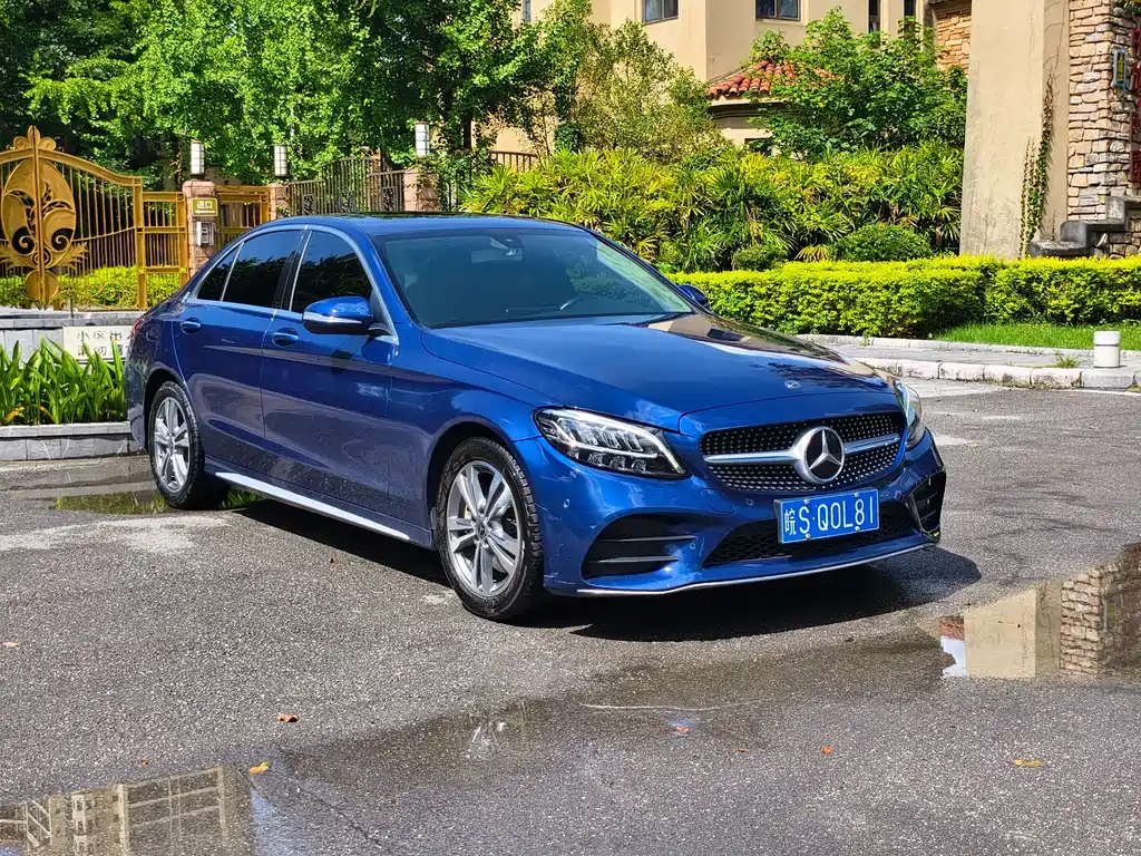Mercedes-Benz C-Class — миниатюра 3