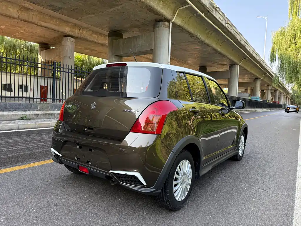 Suzuki Swift — миниатюра 5