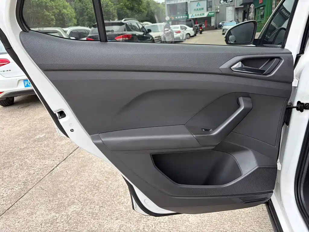 Volkswagen T-Cross — миниатюра 16