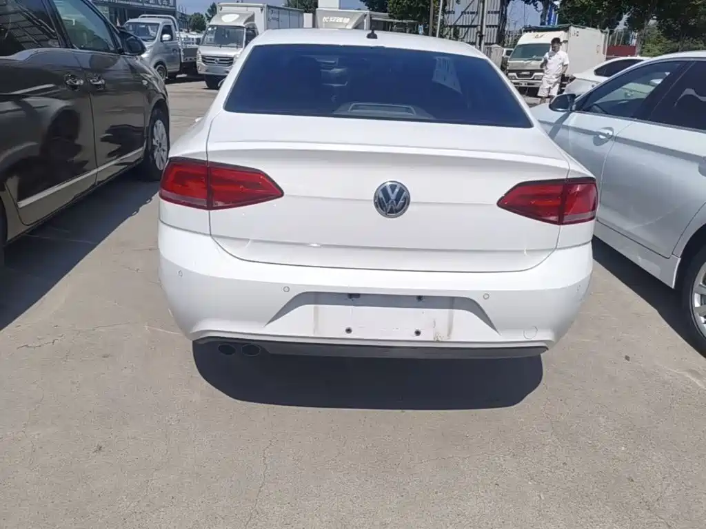 Volkswagen Lamando — миниатюра 6