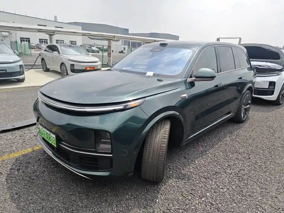 Li Auto Li L9 2025