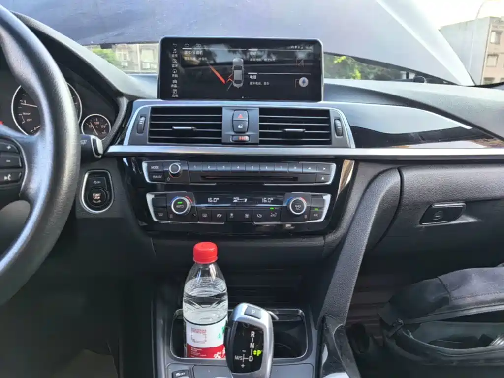 BMW 3 Series — миниатюра 13