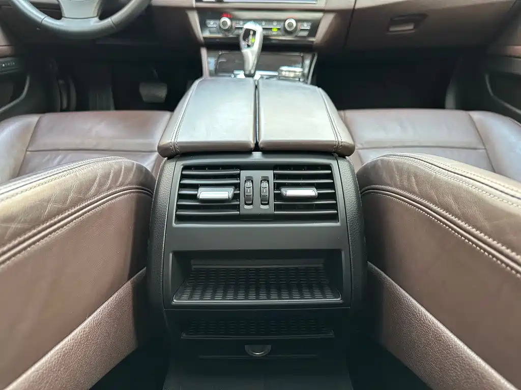 BMW 5 Series — миниатюра 23