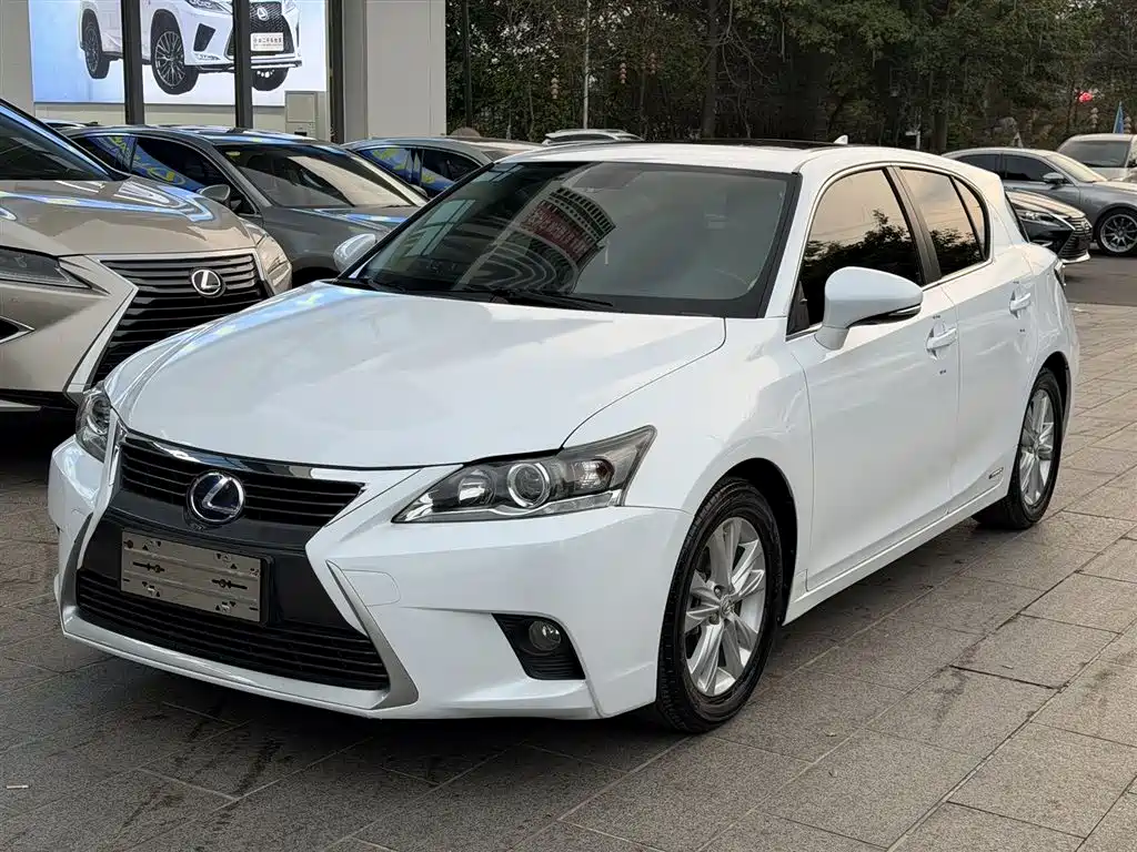 LEXUS CT