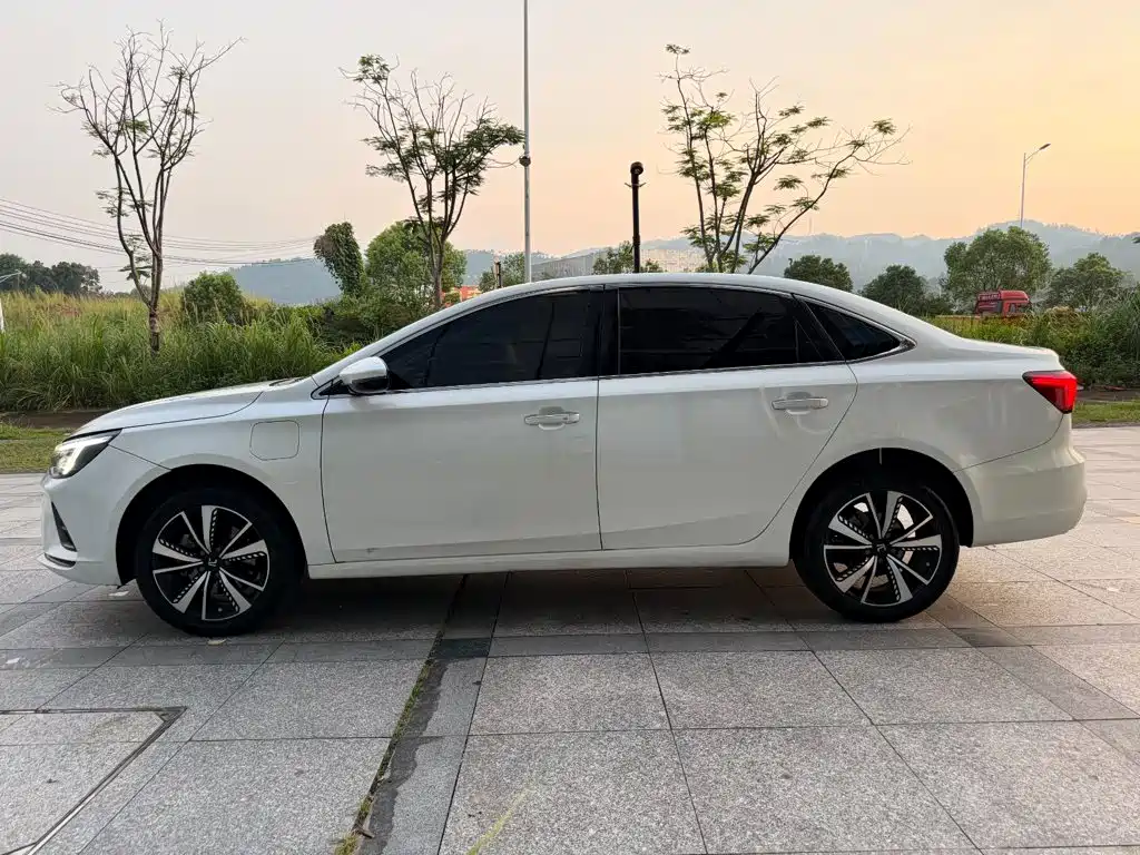 Roewe Feifan ER6 — миниатюра 3