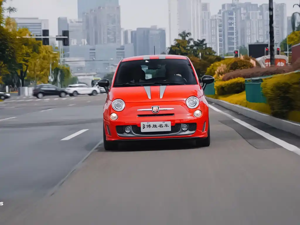 Abarth 695 2013 1.4L AT
