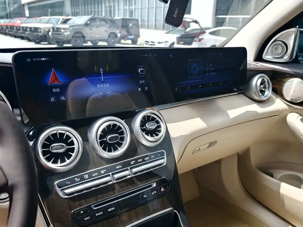 Mercedes-Benz GLC — миниатюра 6
