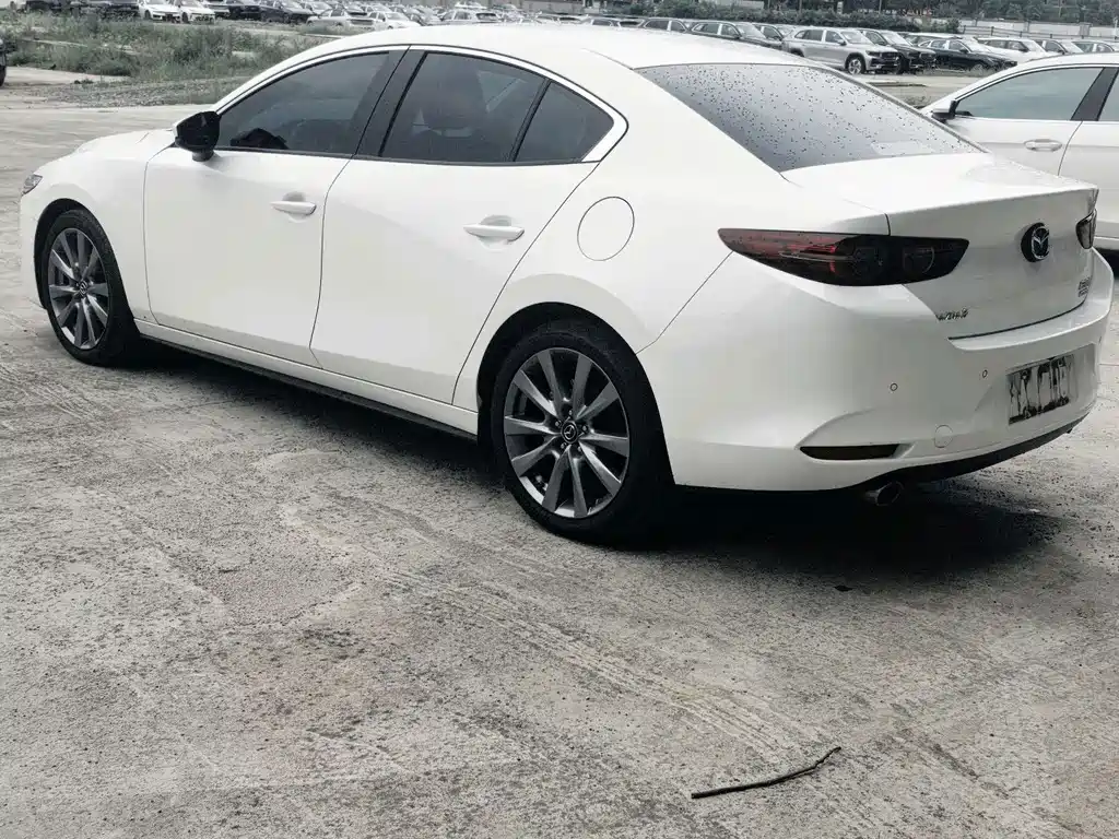 Mazda 3 Axela — миниатюра 7