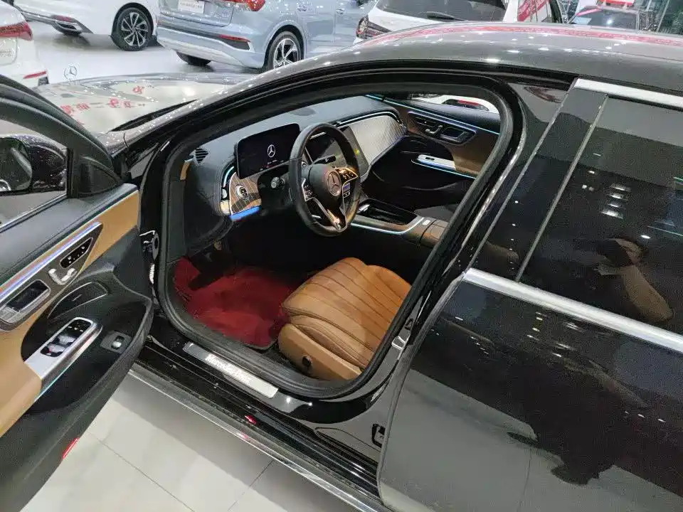 Mercedes-Benz E-Class E 2024 E 300 L Fashion