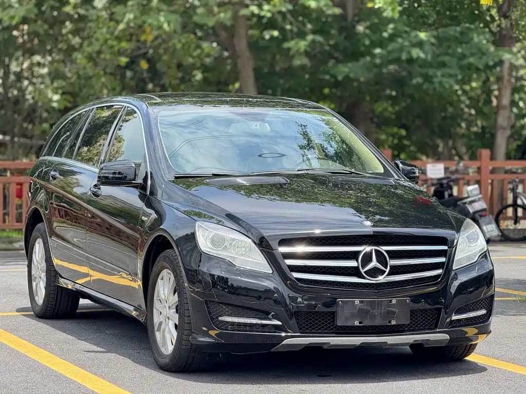 Mercedes-Benz R 2017 R 320 4MATIC