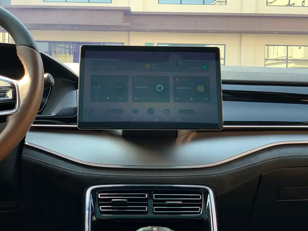 BYD Tang New Energy — миниатюра 19