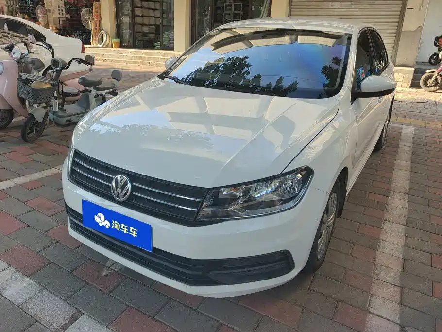 Volkswagen Santana — миниатюра 2