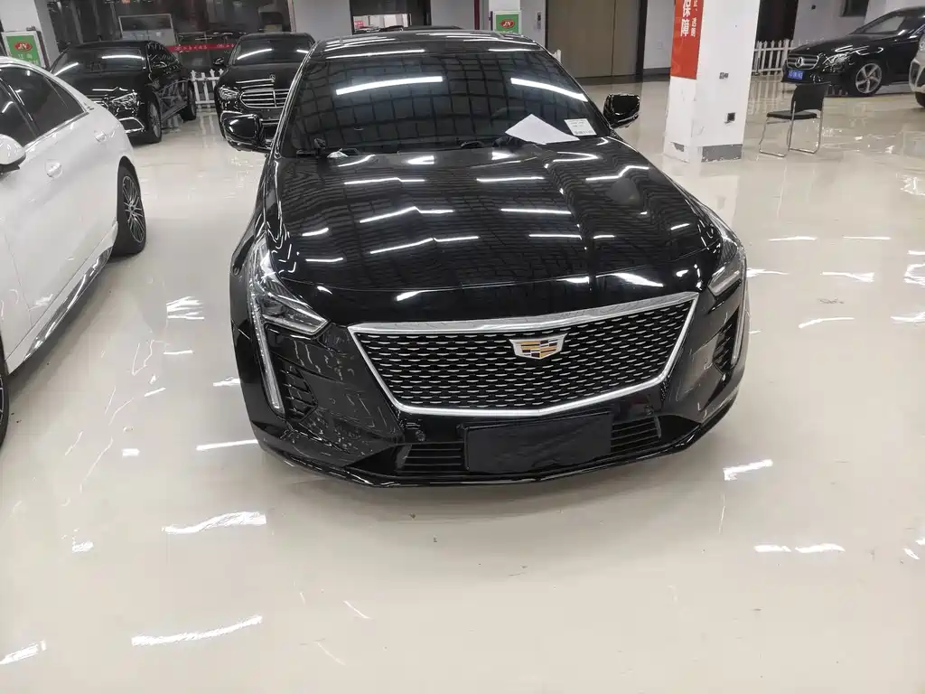 Cadillac XT6