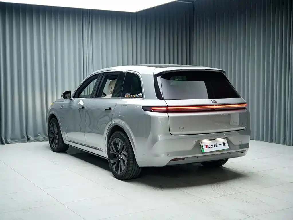 Li Auto Li L8 — миниатюра 11