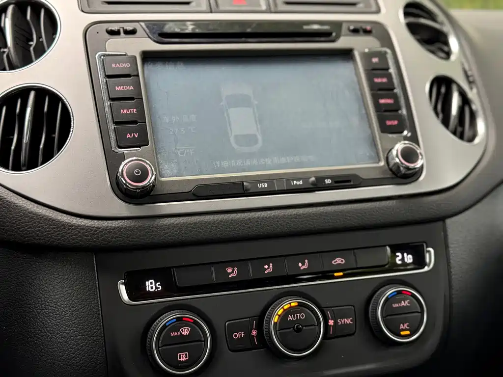 Volkswagen Tiguan — миниатюра 14