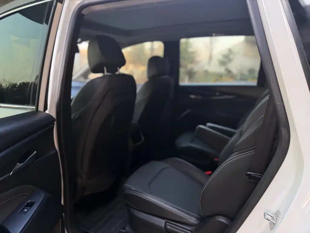 SAIC MAXUS CHASE G50