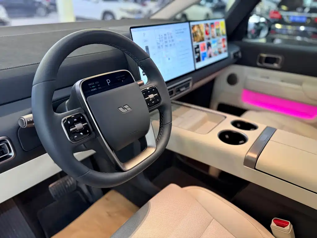 Li Auto MEGA 2025 Home