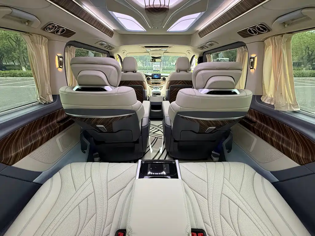 Mercedes-Benz V-Class (Import) — миниатюра 16