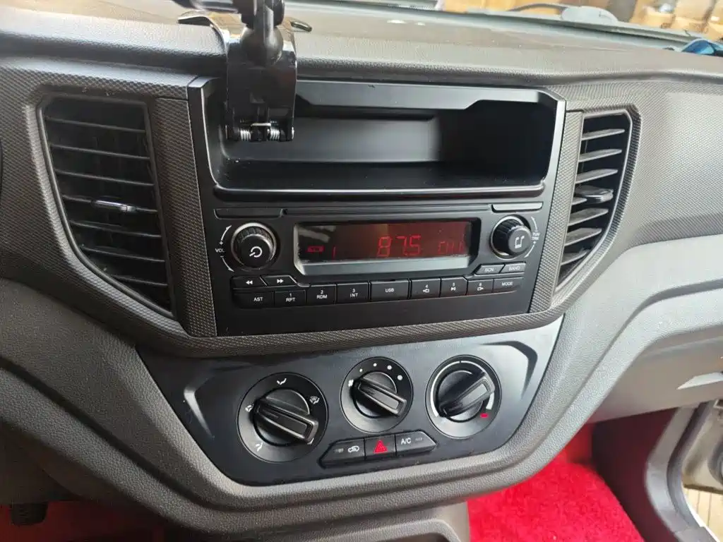 Wuling Hongguang V — миниатюра 16