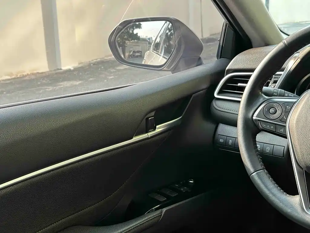 Toyota Camry — миниатюра 15