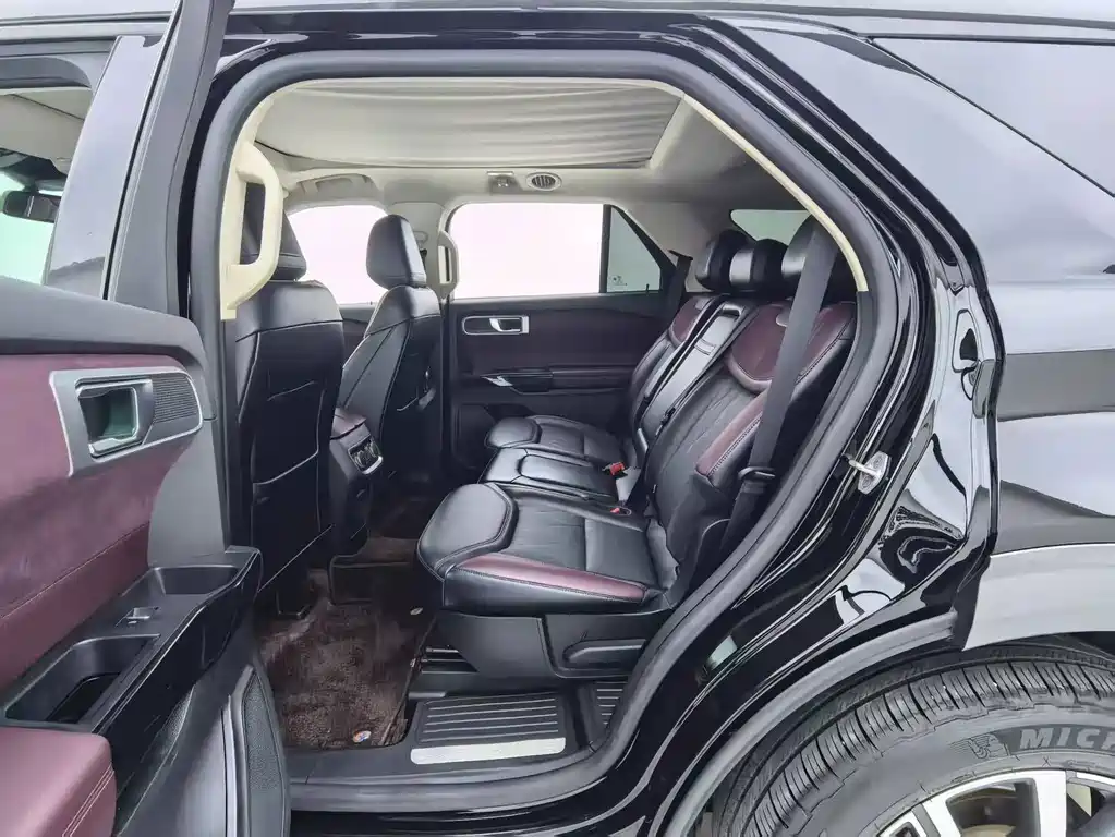 Ford Explorer — миниатюра 15